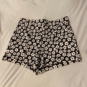 Floral shorts forever 21